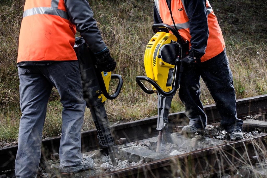 Atllas Copco Cobra TTe Breaker